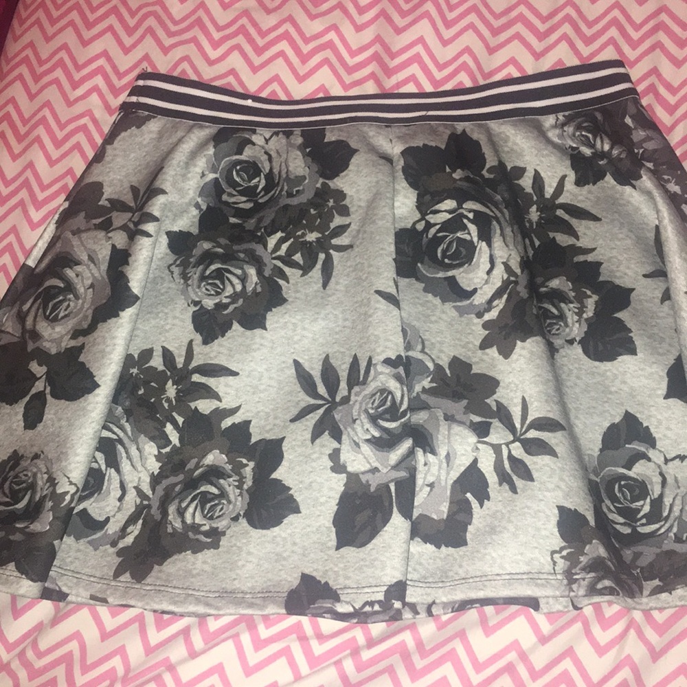 Cut skirt never worn